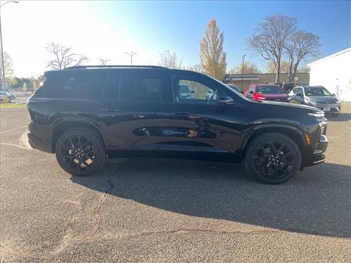 Mosaic Black Metallic 2026 Chevrolet Traverse RS