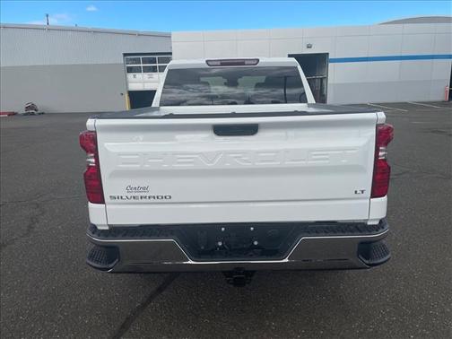 Summit White 2026 Chevrolet Silverado 1500 LT
