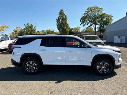 2024 Chevrolet Traverse LT
