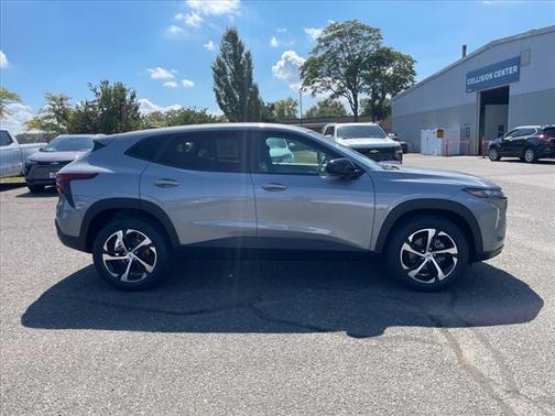 2025 Chevrolet Trax FWD 1RS
