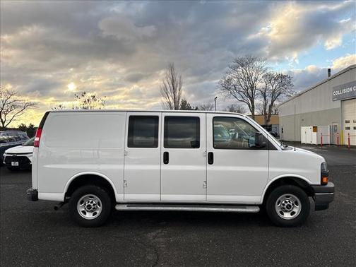 2024 GMC Savana 2500 Work Van