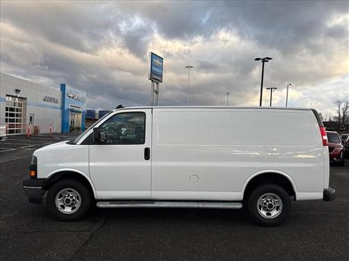2024 GMC Savana 2500 Work Van