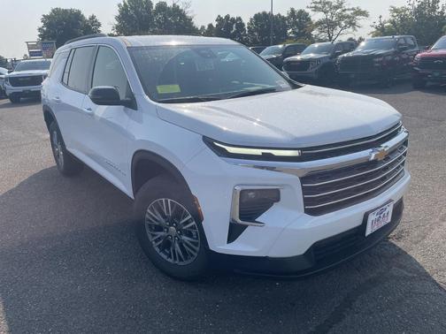 Summit White 2027 Chevrolet Traverse LT