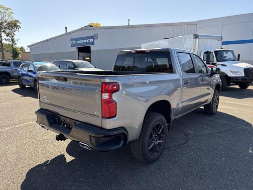 Sterling Gray Metallic 2026 Chevrolet Silverado 1500 LT Trail Boss