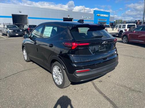 Mosaic Black Metallic 2027 Chevrolet Bolt LT FWD