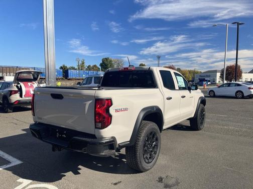 White Sands 2026 Chevrolet Colorado Trail Boss