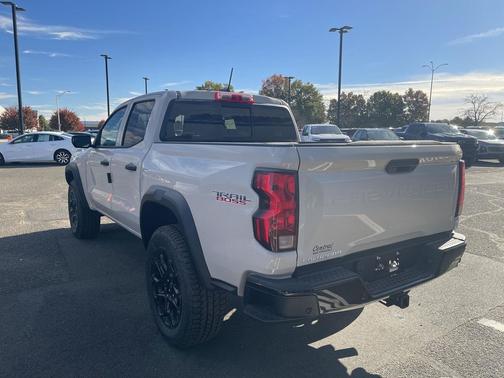 White Sands 2026 Chevrolet Colorado Trail Boss