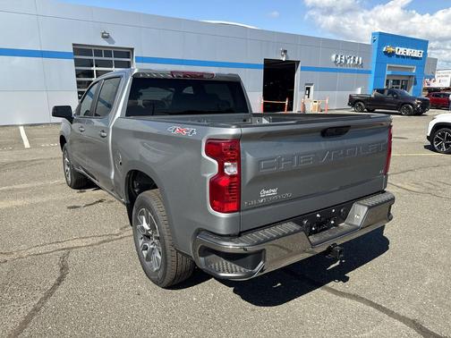 Sterling Gray Metallic 2026 Chevrolet Silverado 1500 LT