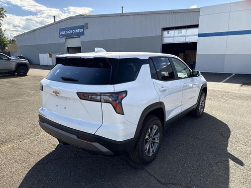 Summit White 2027 Chevrolet Equinox 1LT