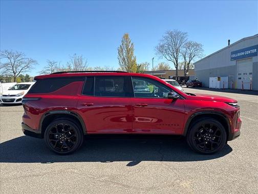 Radiant Red Tintcoat 2025 Chevrolet Traverse RS