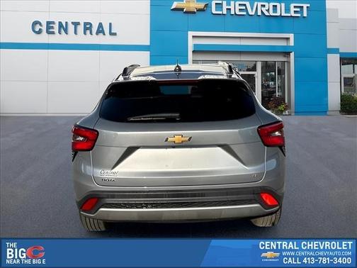 Sterling Gray Metallic 2024 Chevrolet Trax LT