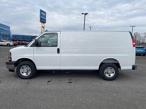 2025 Chevrolet Express 2500 RWD 2500 Regular Wheelbase WT