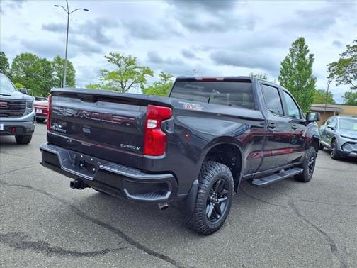 2022 Chevrolet Silverado 1500 Custom Trail Boss