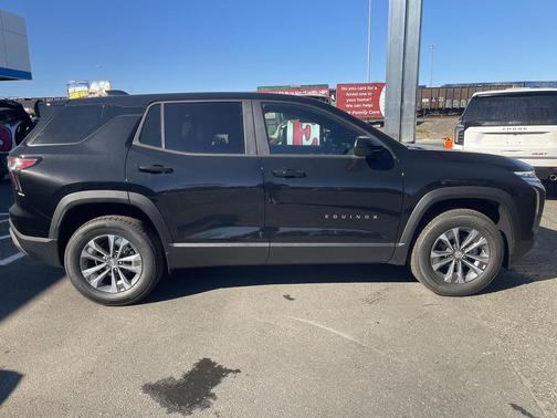 Mosaic Black Metallic 2027 Chevrolet Equinox 1LT