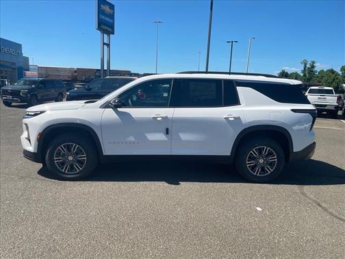 Summit White 2026 Chevrolet Traverse LT