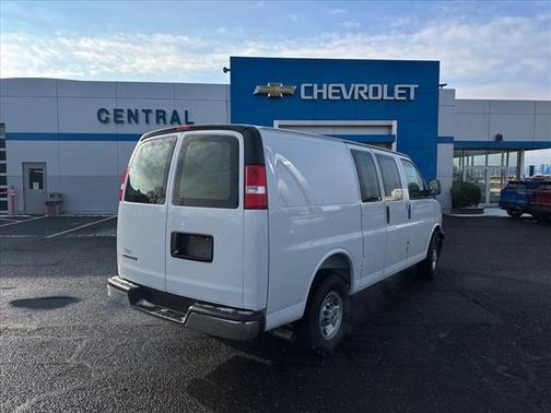 2025 Chevrolet Express 2500 RWD 2500 Regular Wheelbase WT