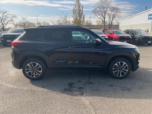 Mosaic Black Metallic 2026 Chevrolet Trailblazer LT