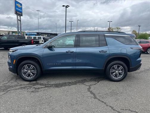 Lakeshore Blue Metallic 2026 Chevrolet Traverse LT