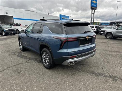 Lakeshore Blue Metallic 2026 Chevrolet Traverse LT
