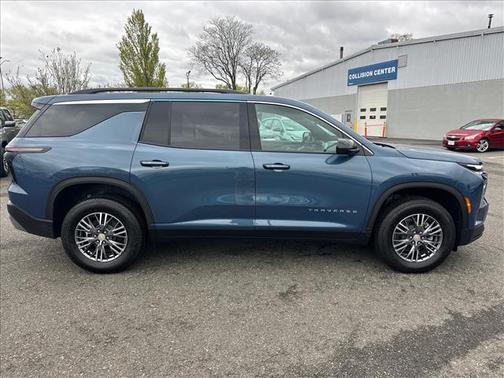 Lakeshore Blue Metallic 2026 Chevrolet Traverse LT