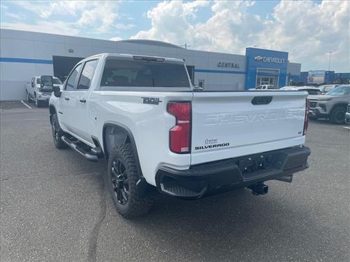 Summit White 2026 Chevrolet Silverado 2500 LT