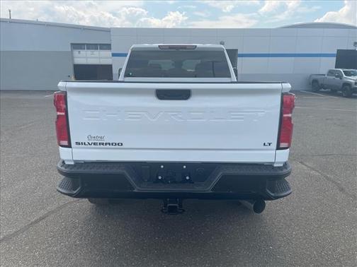 Summit White 2026 Chevrolet Silverado 2500 LT