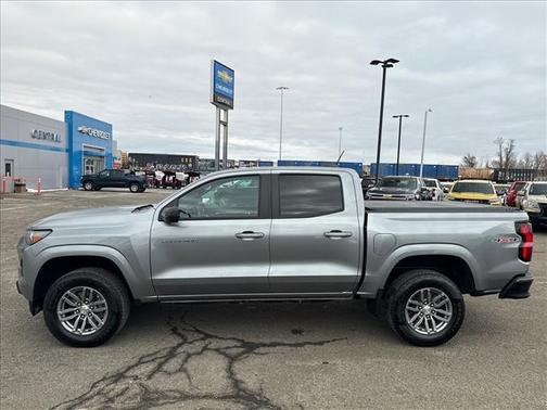 Sterling Gray Metallic 2023 Chevrolet Colorado LT