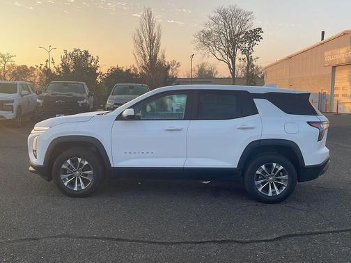 Summit White 2027 Chevrolet Equinox 1LT