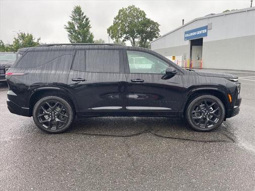 2025 Chevrolet Traverse RS