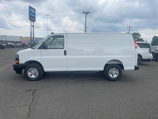 2025 Chevrolet Express 2500 RWD 2500 Regular Wheelbase WT