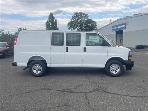 2025 Chevrolet Express 2500 RWD 2500 Regular Wheelbase WT