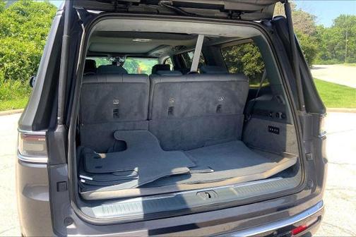Metallic 2022 Jeep Grand Wagoneer Series III