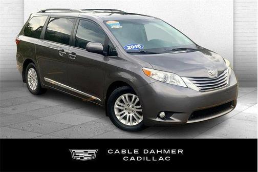 2016 Toyota Sienna XLE