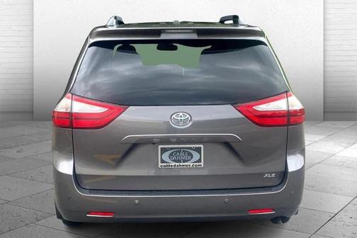 2016 Toyota Sienna XLE