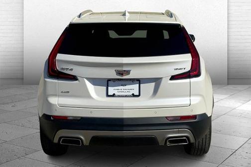 2022 Cadillac XT4 Premium Luxury
