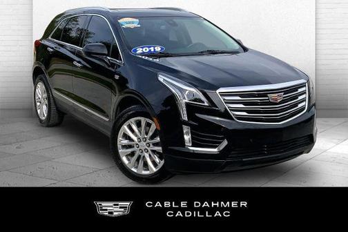 Stellar Black Metallic 2019 Cadillac XT5 Luxury