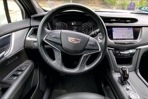 Crystal White Tri-Coat 2020 Cadillac XT5 Premium Luxury