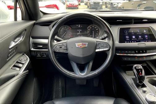 2021 Cadillac XT4 Premium Luxury