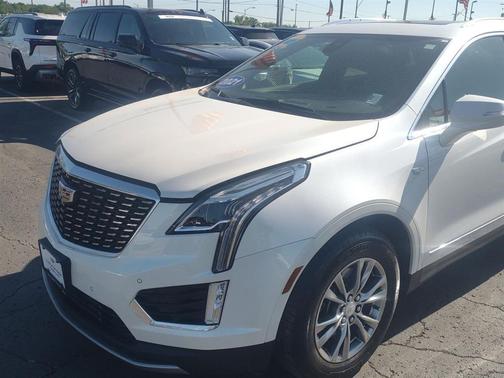 Crystal White Tri-Coat 2021 Cadillac XT5 Premium Luxury