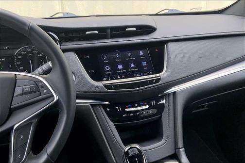 Crystal White Tri-Coat 2025 Cadillac XT5 Luxury