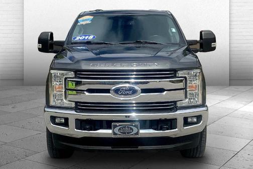 Magnetic Metallic 2018 Ford F-250 Lariat