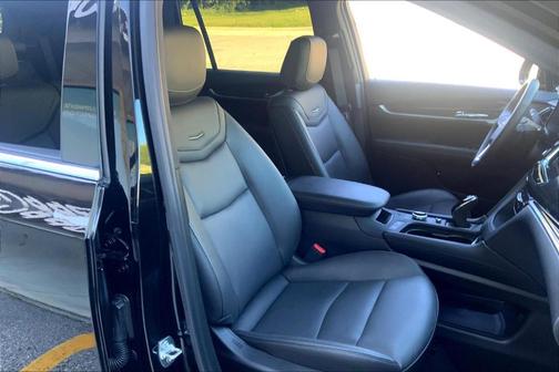 2025 Cadillac XT6 Premium Luxury FWD