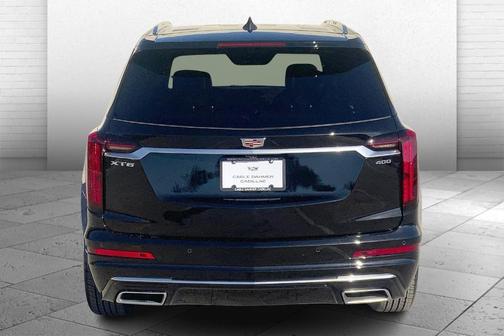 2025 Cadillac XT6 Premium Luxury FWD