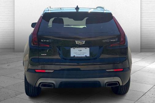 2022 Cadillac XT4 Premium Luxury