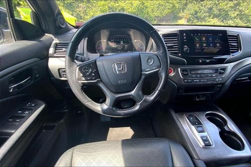 White Diamond Pearl 2019 Honda Passport EX-L