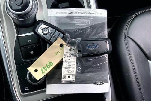 Agate Black Metallic 2023 Ford Explorer XLT