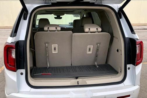 White Frost Tri-Coat 2023 GMC Acadia Denali