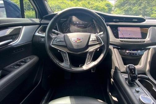 Emerald 2024 Cadillac XT5 Sport