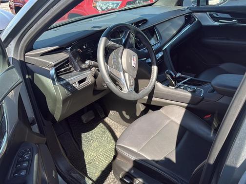 Silver Metallic 2025 Cadillac XT5 Premium Luxury