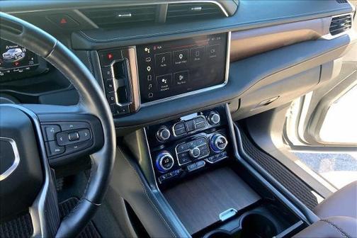 White Frost Tri-Coat 2023 GMC Yukon XL Denali Ultimate